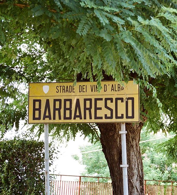 barbaresco city entrance